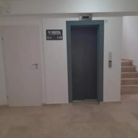 Dani Studio Mamaia Nord Apartmán *